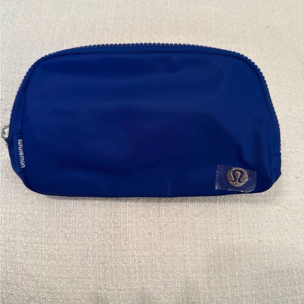 Lululemon Everywhere Belt Bag